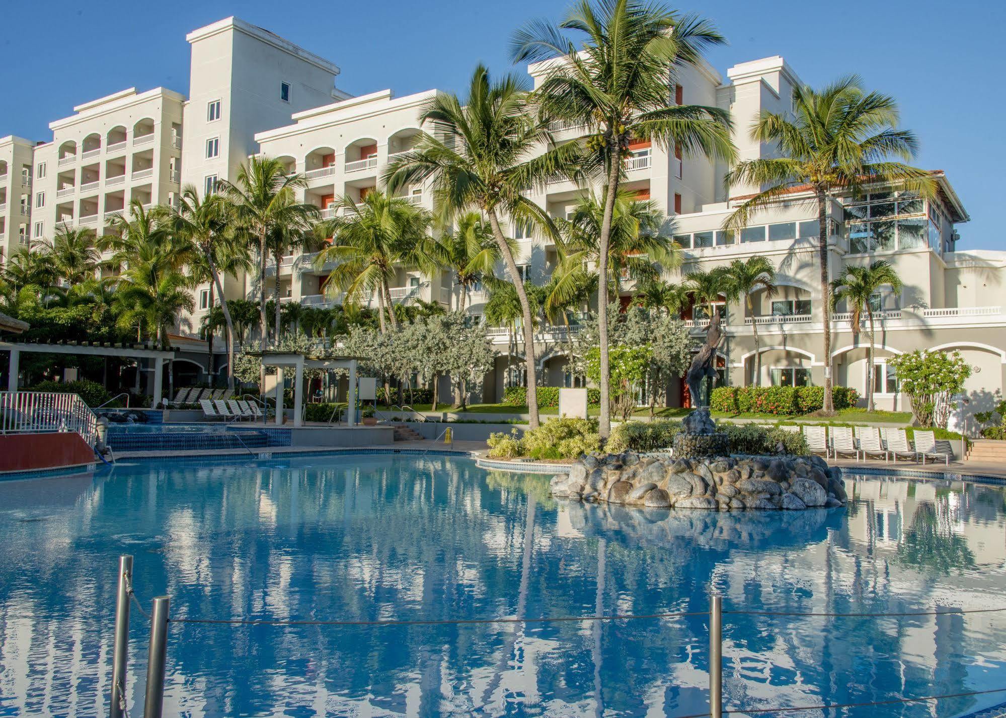 Готель Aquarius Vacation Club At Dorado Del Mar Екстер'єр фото