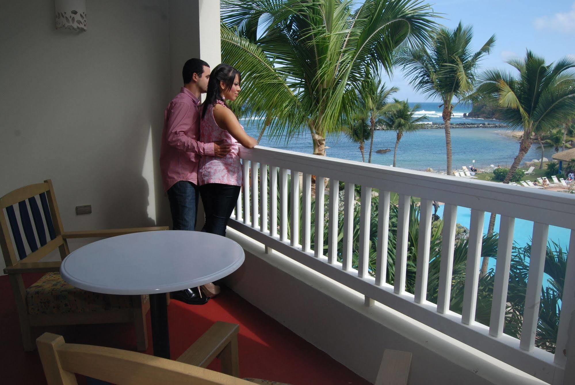 Готель Aquarius Vacation Club At Dorado Del Mar Екстер'єр фото